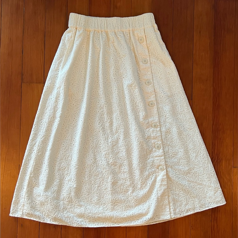 NWOT Madewell Eyelet Side-Button Midi Skirt in Dream-On Daisy - IVORY - Size XS - Picture 6 of 7